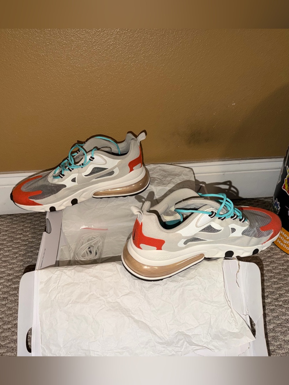 Nike Air Max 270 React Light Beige Chalk Platinum Tint Mens 11.5